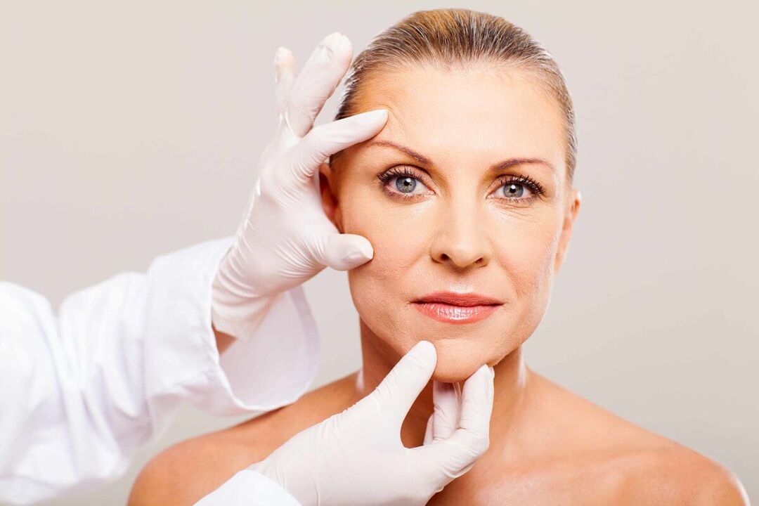 Le cosmétologue sélectionnera la méthode appropriée pour le rajeunissement de la peau du visage